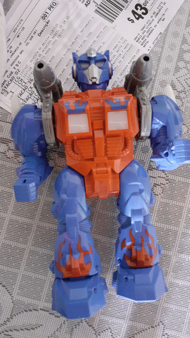 Vendo esse robô elétrico 45reais