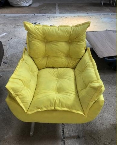 Poltronas almofadadas, varias cores e estampas