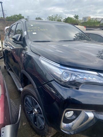 Toyota Sw4 Srx 2.8 2019 Farol Motor Porta Airbag Parachoque Capo Lanterna Sucata - Foto 2