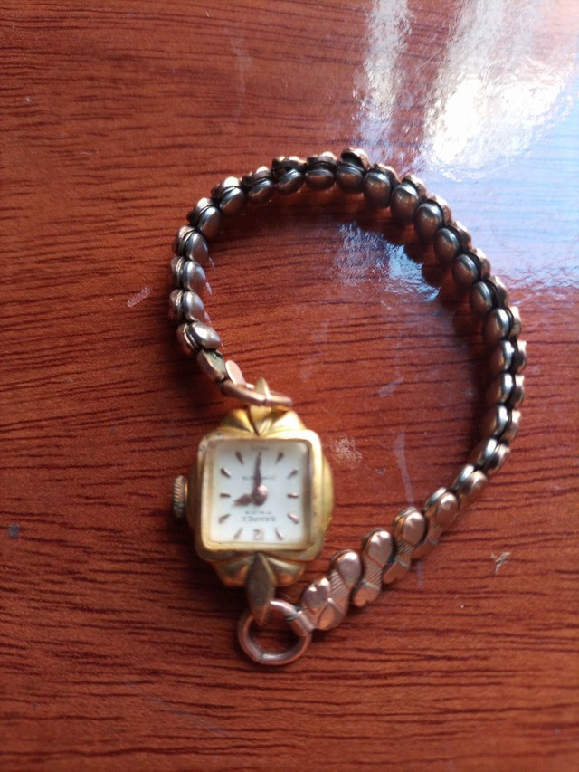 Antigo relógio de pulso  - Foto 5