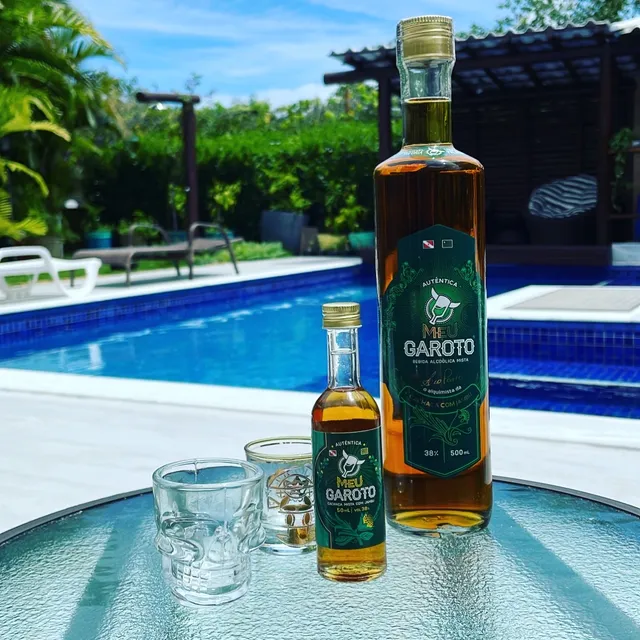 ?Treme, treme!? Cachaça de jambu Meu Garoto