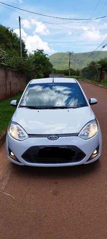 Fiesta Hatch 1.0 completo