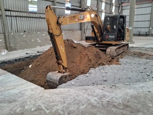 Locação de Escavadeira Hidraulica  - Foto 6