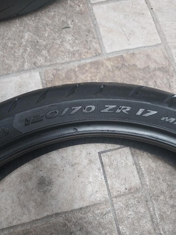 pneu usado metzeler roadtec 01 120/70-17 - Foto 5