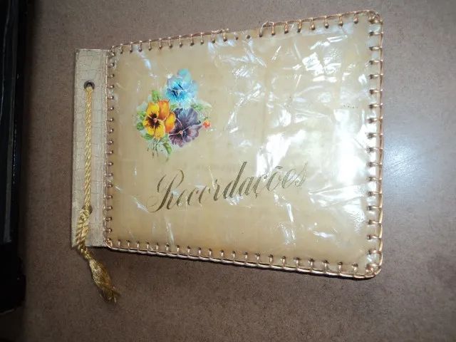 Antigo álbum de Recordações e Fotografias anos 50.(Item para Colecionadores)