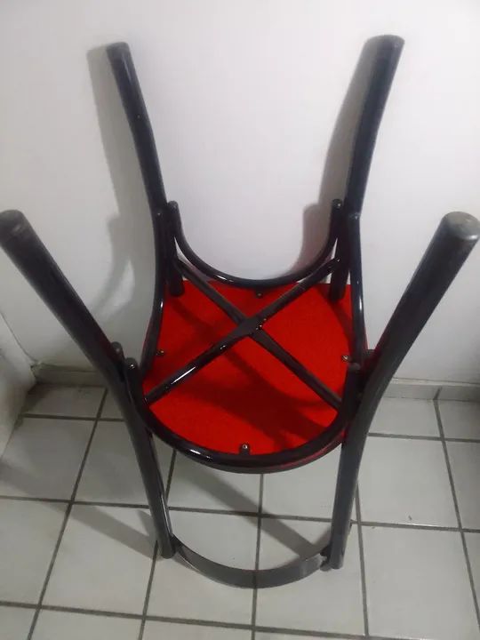 Cadeira  tubular Assento Madeira bem reforçada preta - Foto 6