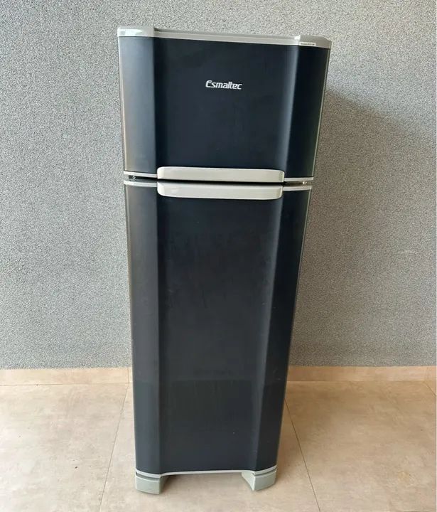 Geladeira Duplex Esmaltec