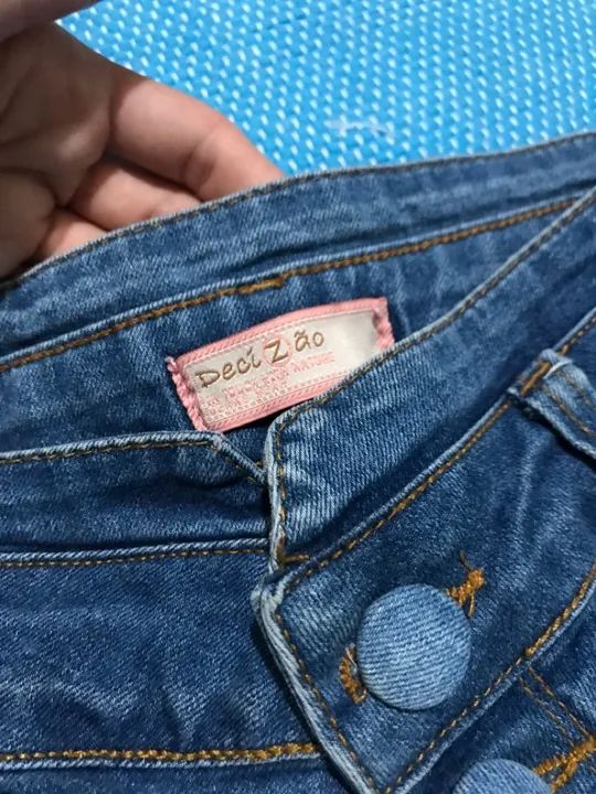 Short jeans com bolsos - Foto 4