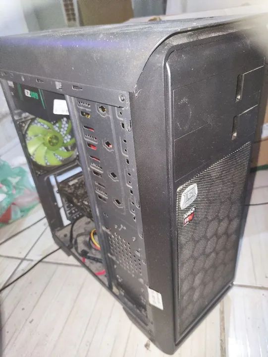 PC GAMER AMD V/T - Foto 4