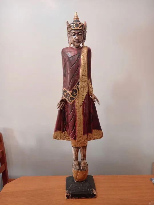 Buda em madeira antigo 