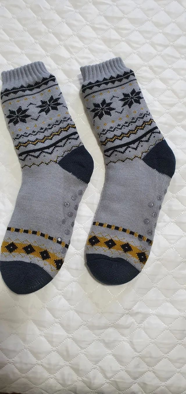 Meia felpuda masculina