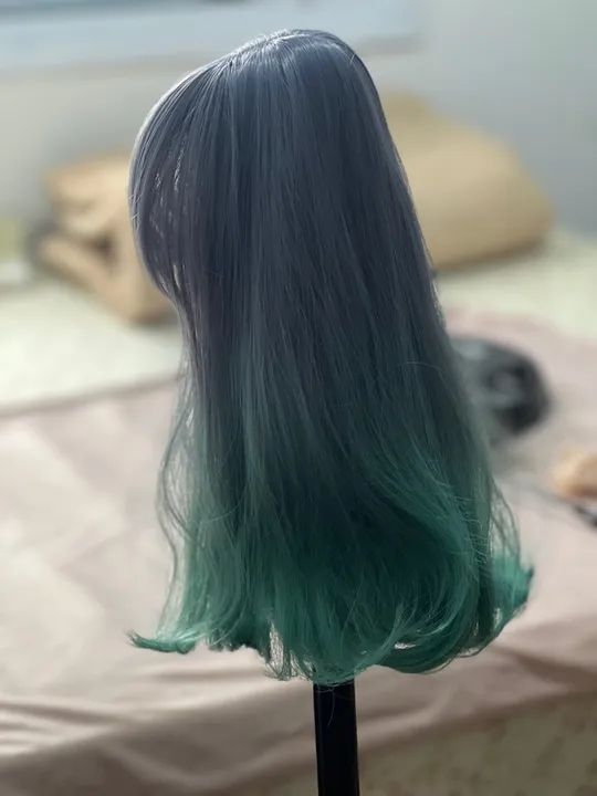 Peruca sintética com franja cabelo azul - Foto 3