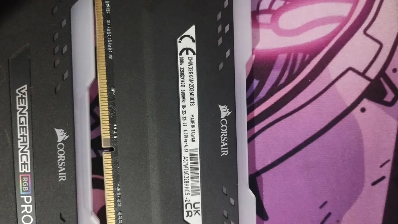 Memória RAM Corsair Vengeance RGB Pro 32GB DDR4 16 x2  3600MHz