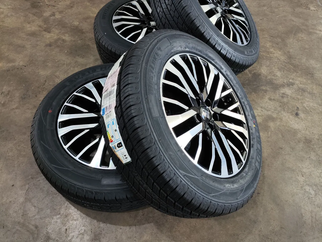 RODA ARO 18 FIAT TORO 2025 C/ PNEU ZERO