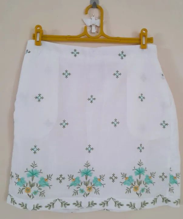 Saia Branca Bordada Nova c/ Etiqueta Espaço Virtual - TAM G