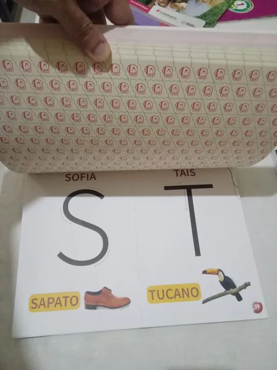 Livro didático Ápis educação volume 2 linguagens  - Foto 3