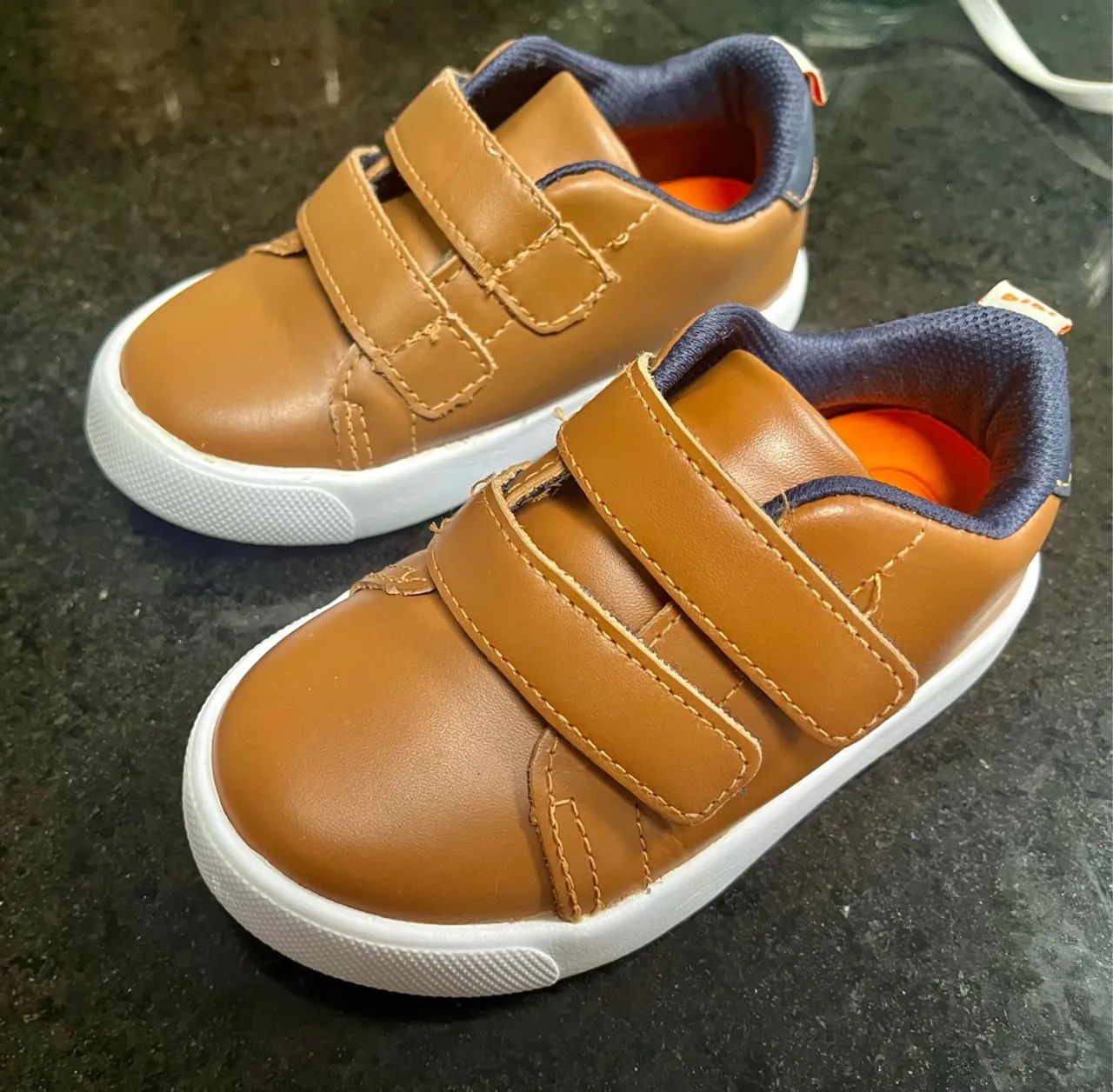 Tênis Infantil Marrom - Tamanho 23 - Foto 2