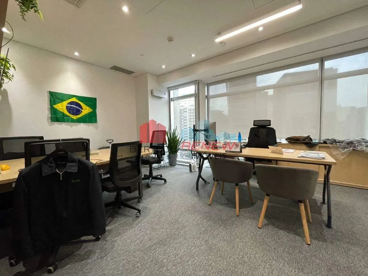 Sala para aluguel Edifício E-Tower em São Paulo