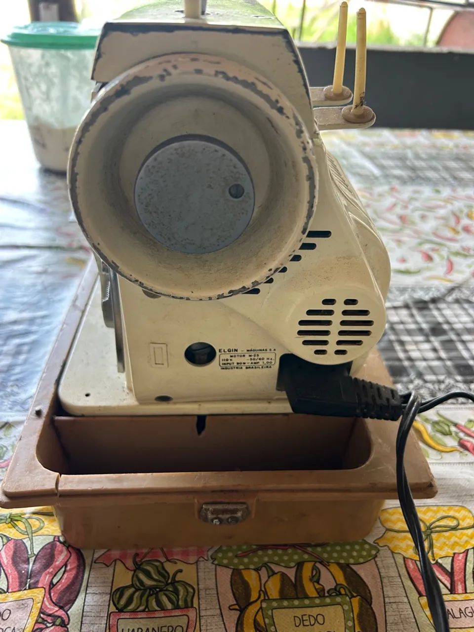 Máquina de costura Elgin Zing zag ! - Foto 5