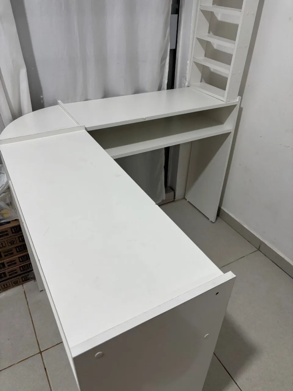 Mesa de manicure, espelho e bancada - Foto 3