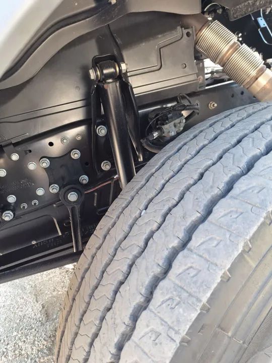 Caminhão Mercedes-Benz Axor 1933 4x2 - Foto 15