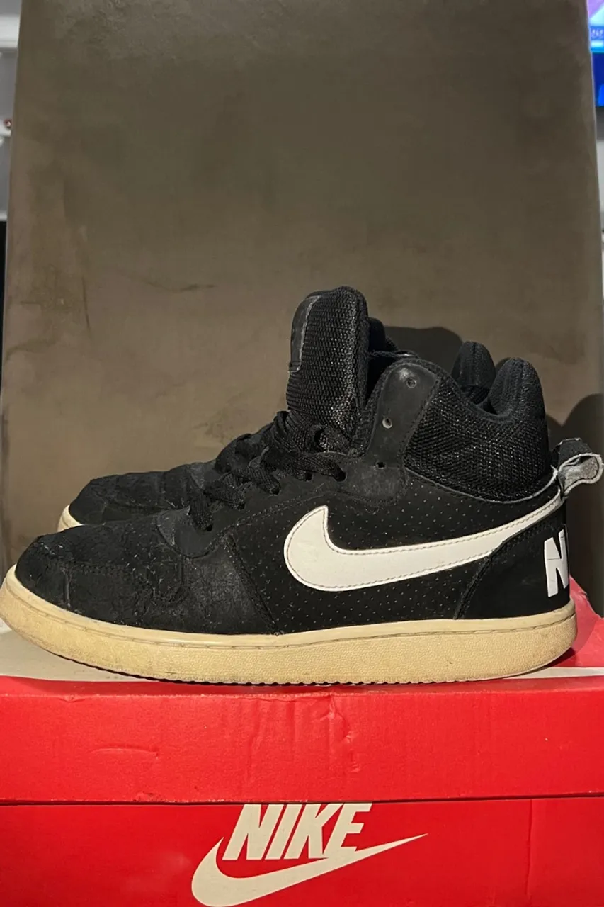 Tenis Nike Court Borough Mid Num.35 Preto e Branco