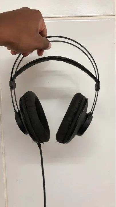 Fone de Ouvido AKG K702 - Novo