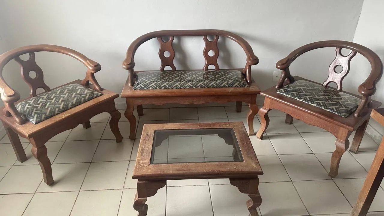 Sofá, poltronas e mesa de centro 65204303266305121