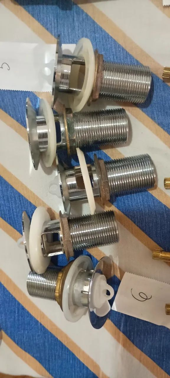 Válvula para lavatório 7/8 c/ ladrão em metal Deca  5unidades - Foto 4