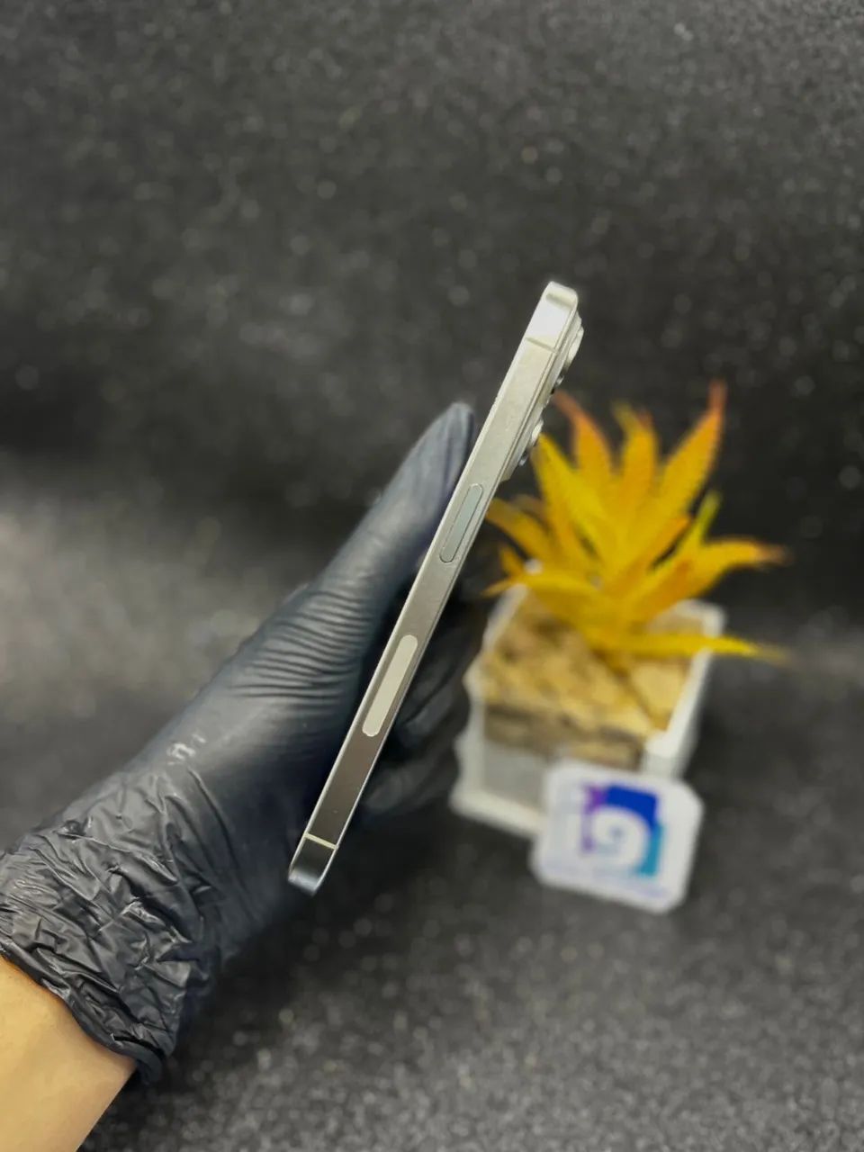 iphone 15 pro 90% Natural Titanium- Seminovo com garantia  - Foto 3