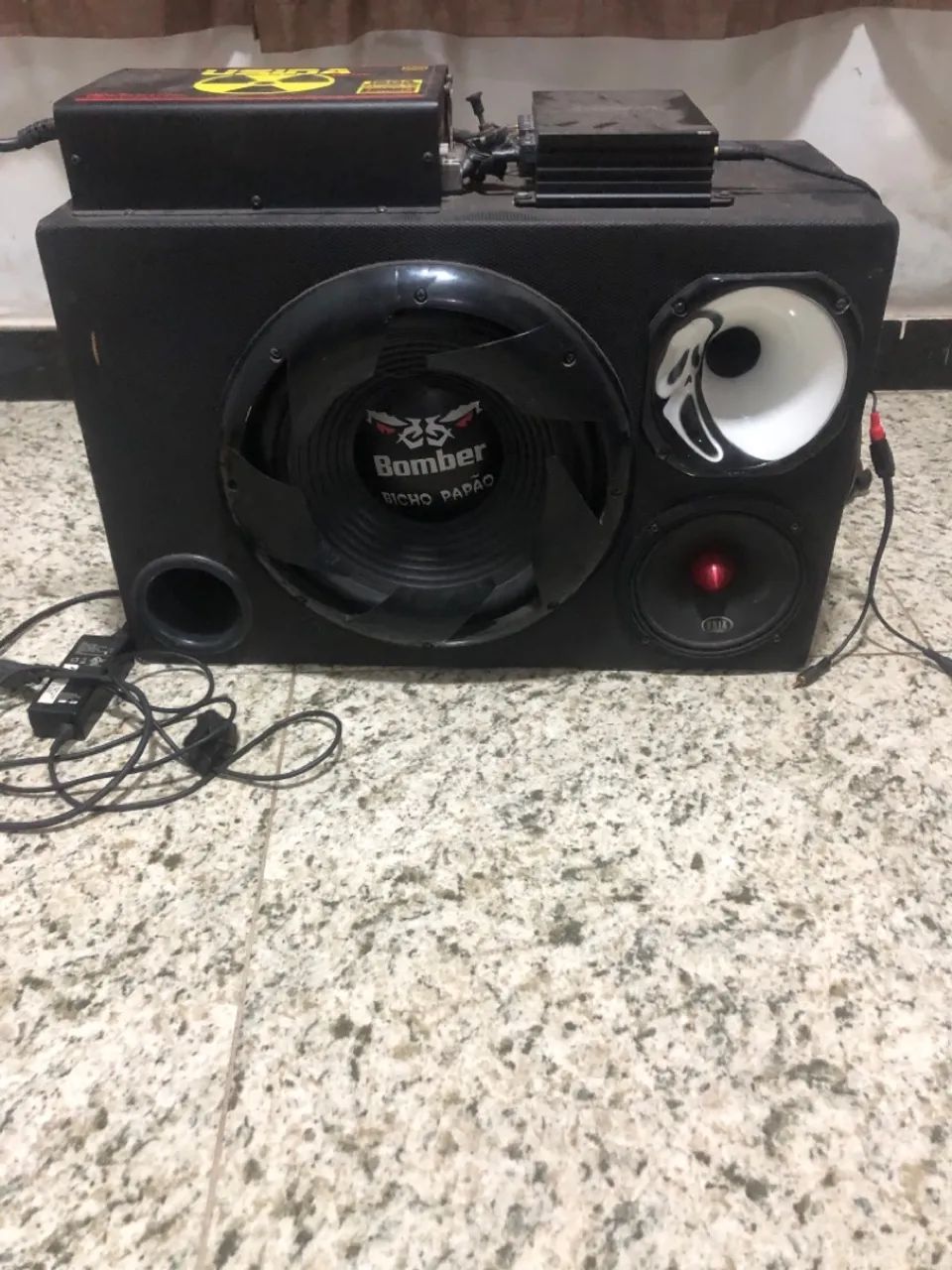 Caixa de som com fonte carregadora de bateria  - Foto 2