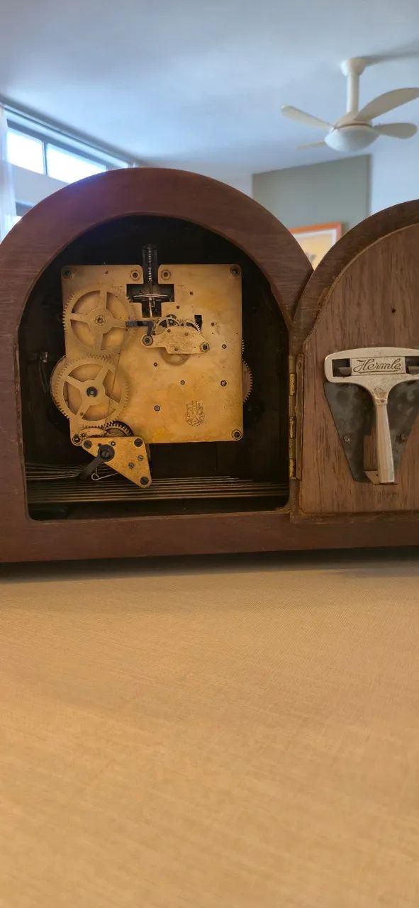 Relógio de mesa FHS 3 músicas  - Foto 5