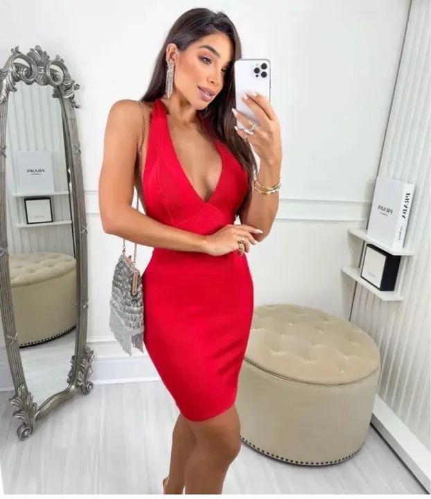 Vestido vermelho decote V