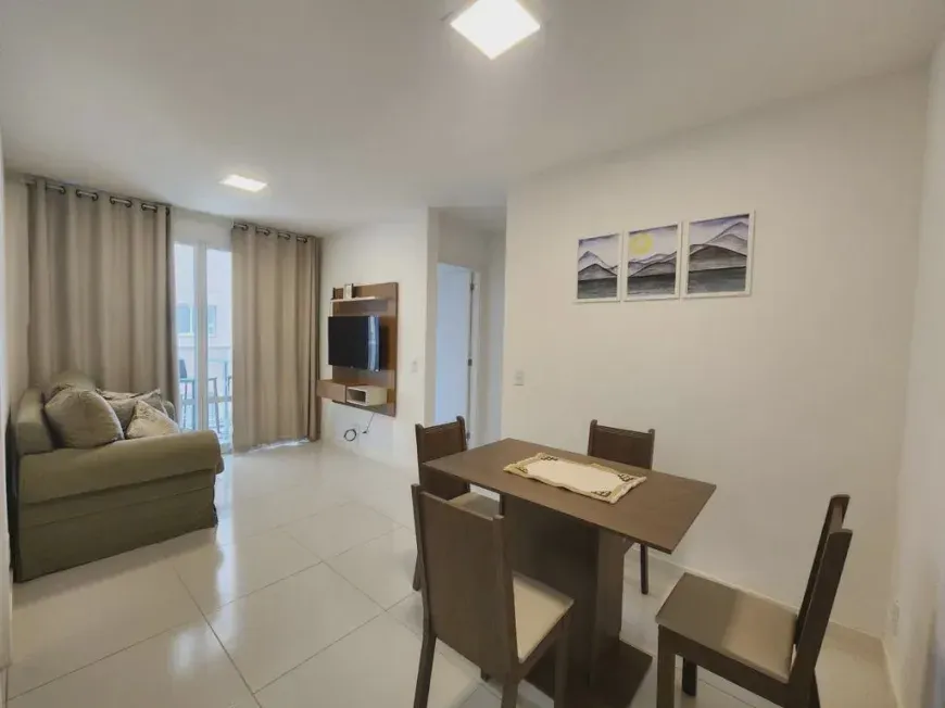 Apartamento mobiliado com 2 quartos 1 sendo suite na Praia de Itaparica - Vila Velha - ES
