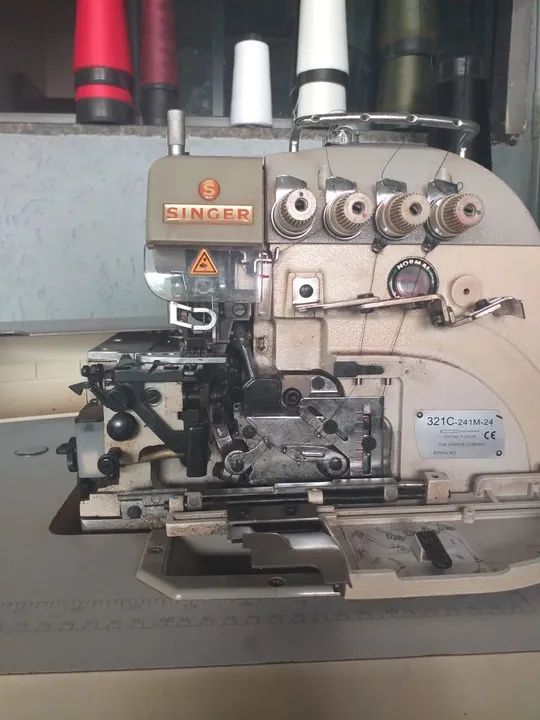 Máquina de Costura Overlock Singer Industrial - Foto 2