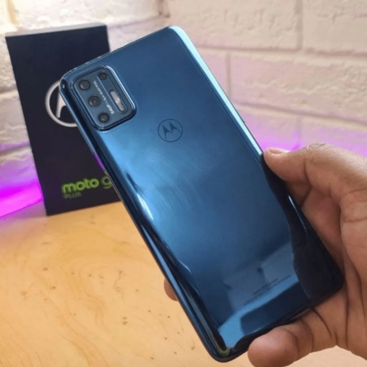 Vende se motorola moto g9 plus