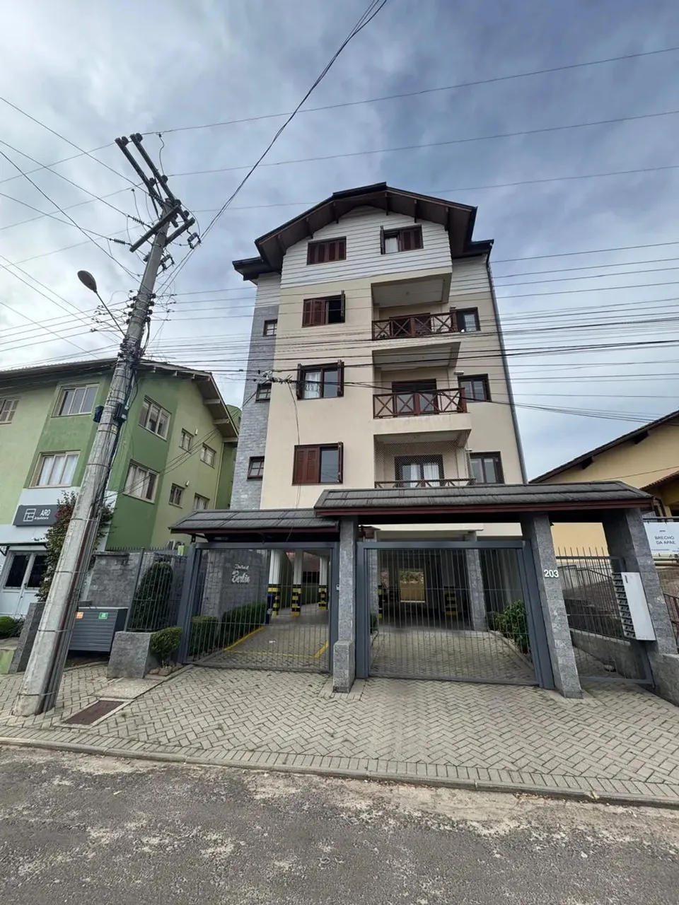 Duplex para aluguel tem 143 metros quadrados com 3 quartos em Logradouro - Nova Petrópolis