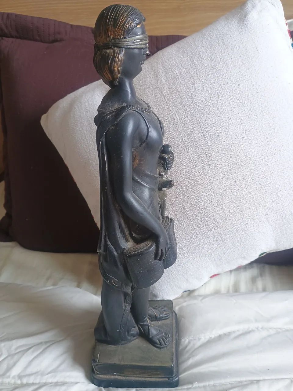 Estátua de Direito - Foto 4