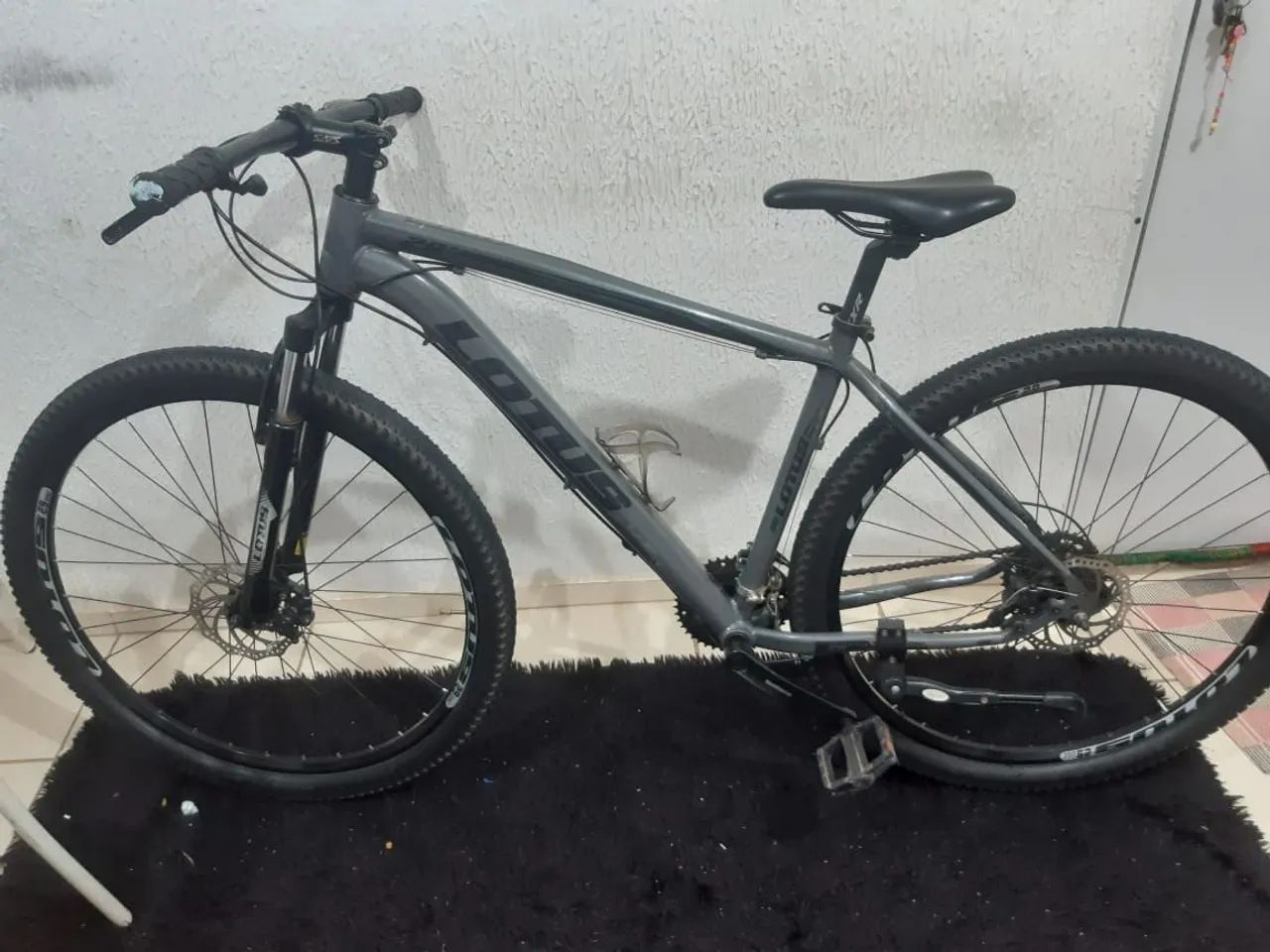 Vendo lotus semi nova 