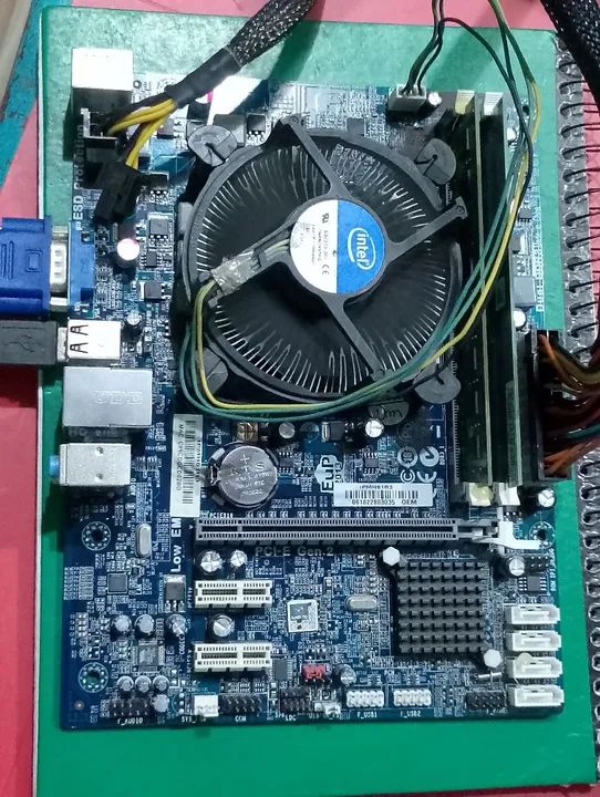 Placa + processador i5-2310 + 4gb de memória (placa IPMH61R3)