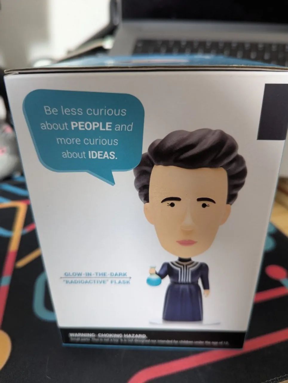 Marie Curie - Colecionável - Boneco Decorativo  - Foto 2