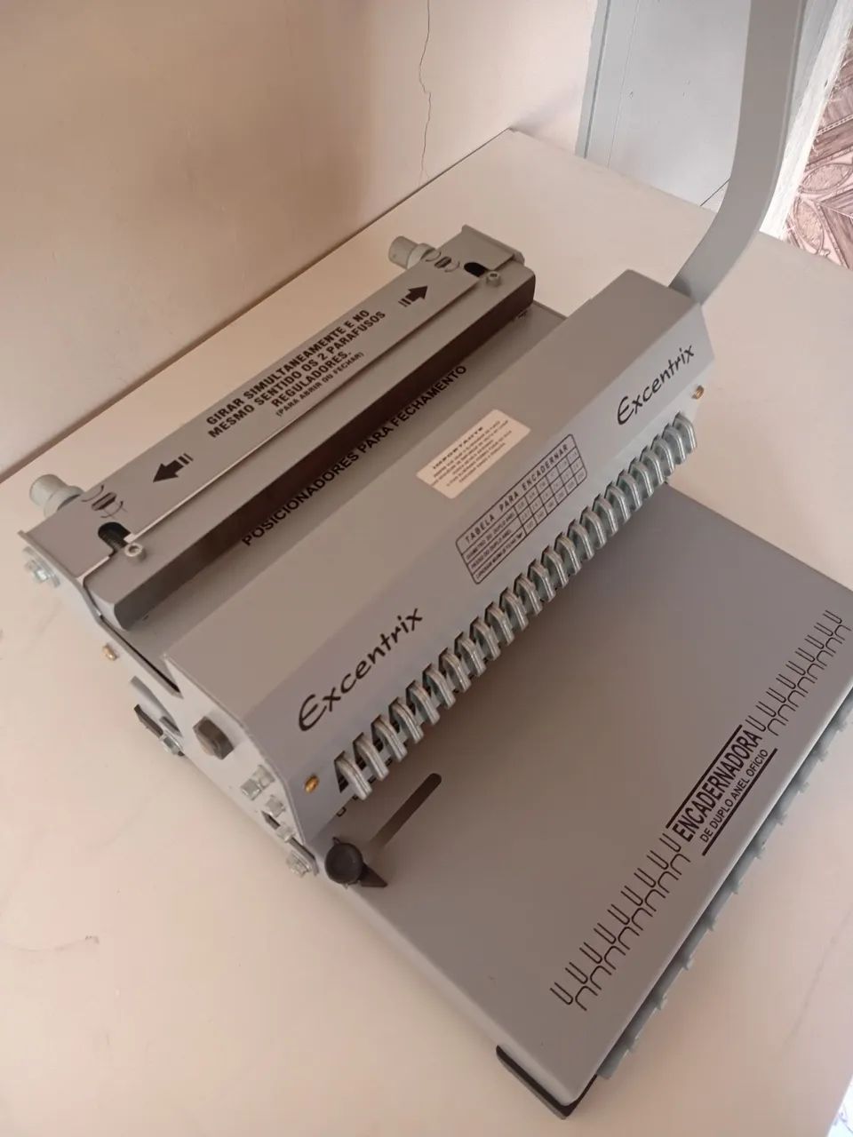 Encadernadora Encetrix praticamente zerada65048963499394121
