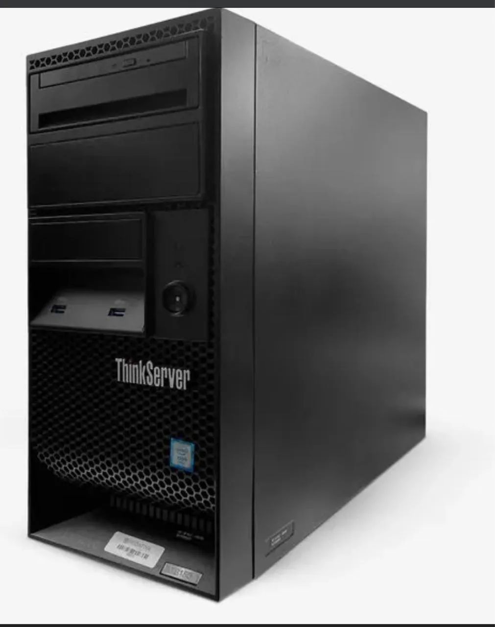 サーバー Lenovo ThinkServer TS150 PC Lenovo ThinkServer TS150 com monitor - Computadores e Desktops