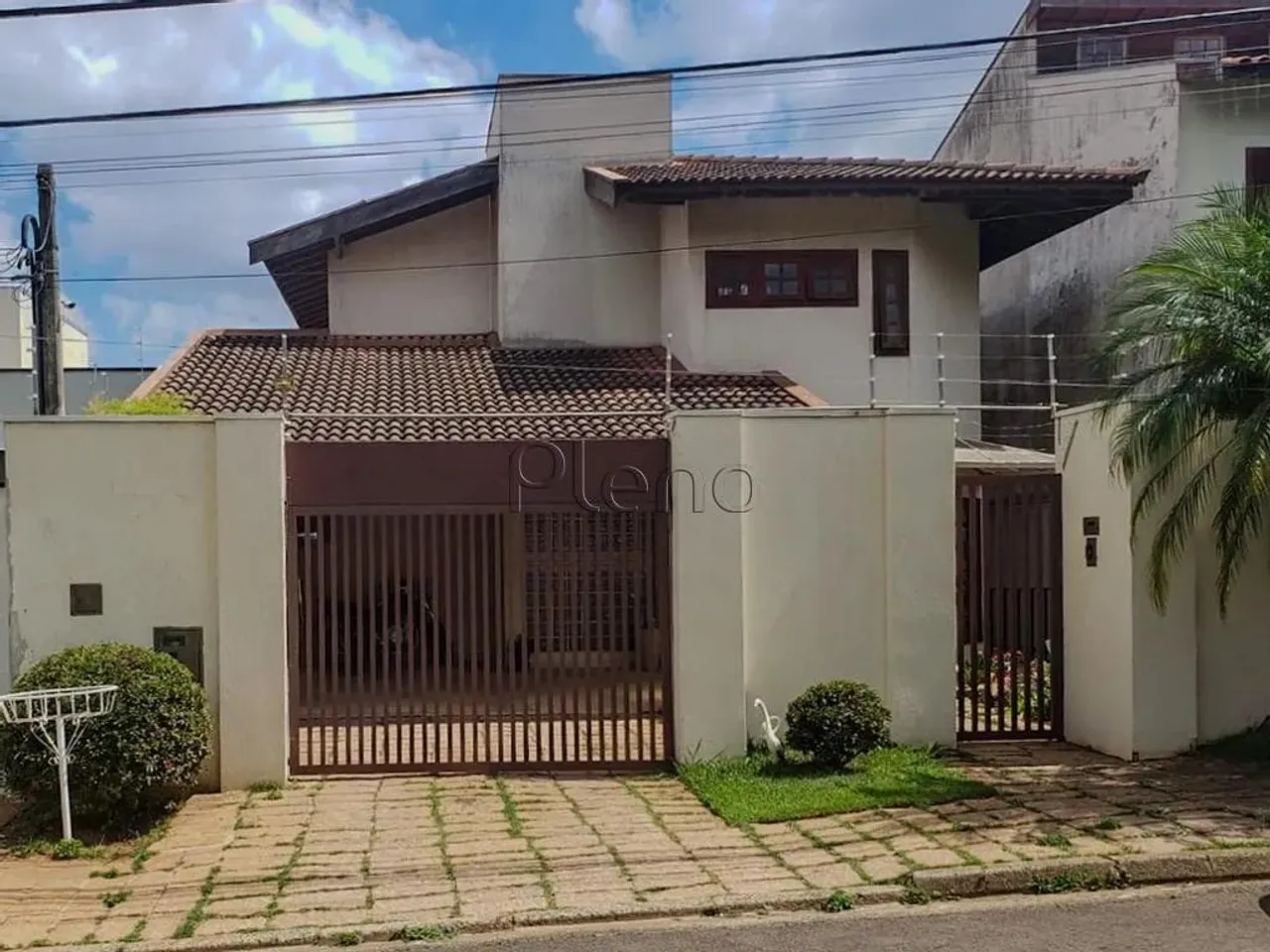 Casa à venda em Campinas, Jardim das Paineiras, com 3 suítes, com 249.43 m²