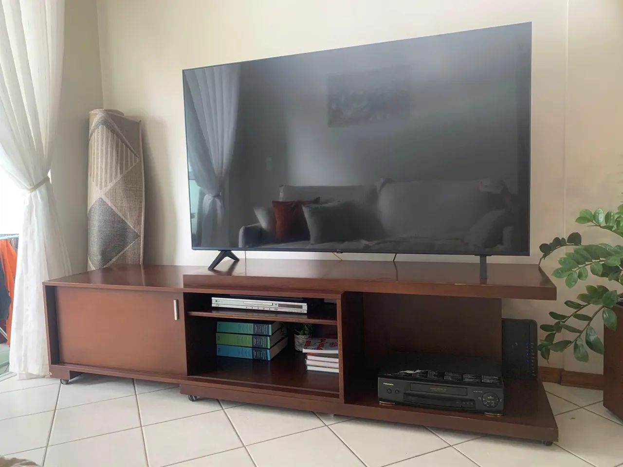 Living Room Rack