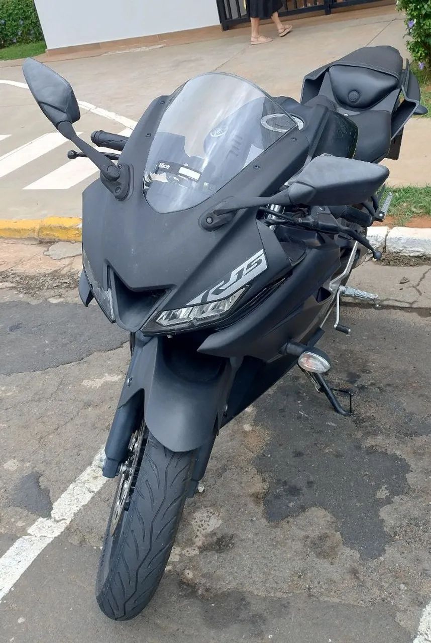 Yamaha R15 2024 Preta - 11.800 km - Moto Impecável!<br> - Foto 2