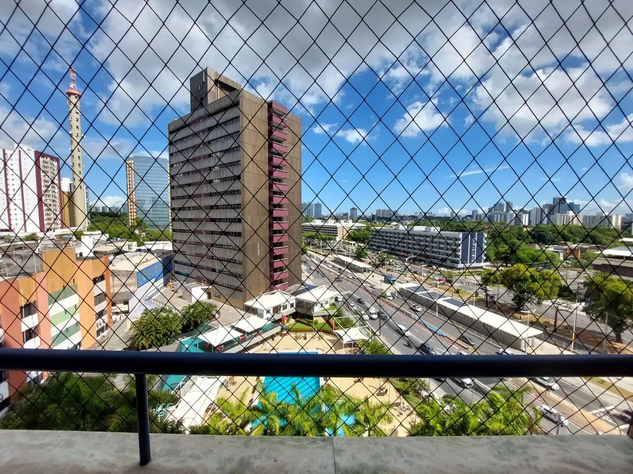 75m² mobiliado, 2/4, sala, varanda, banheiro social, cozinha, área de serviço e garagem - Foto 10