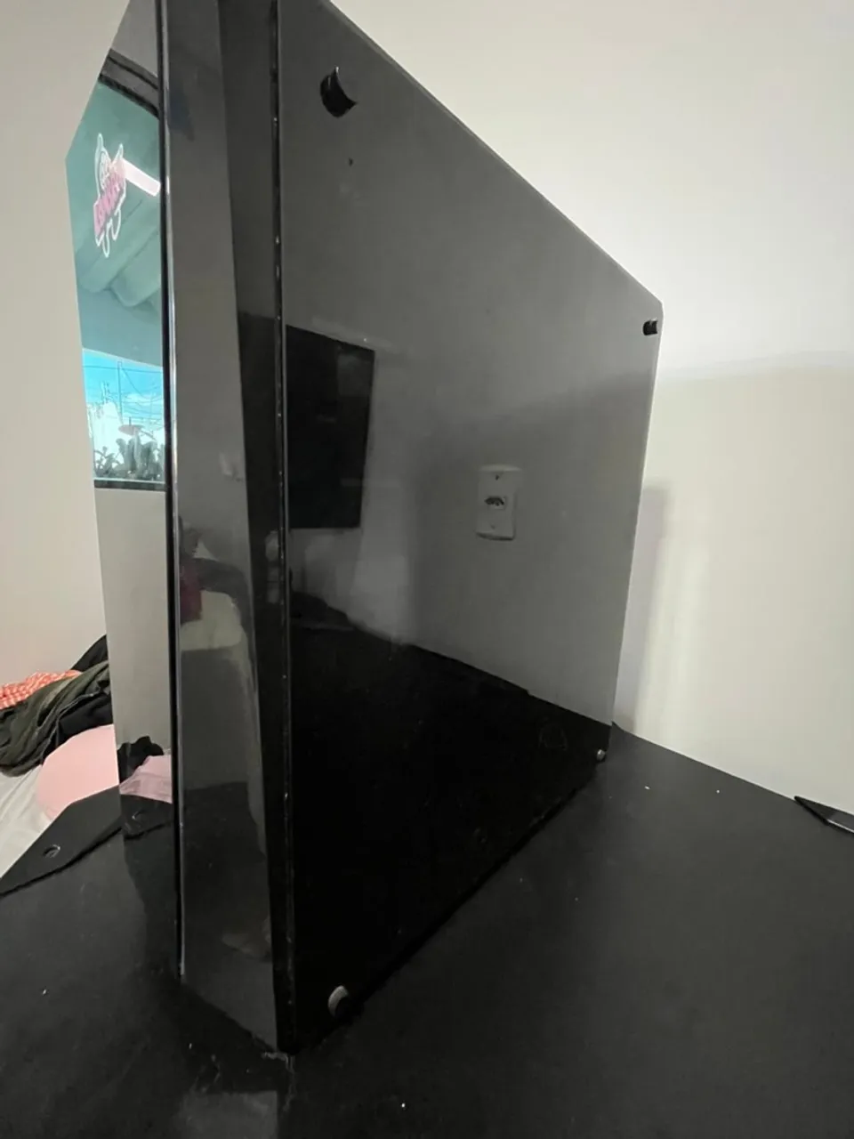 Gabinete Gamer com Design Moderno e Vidro Temperado