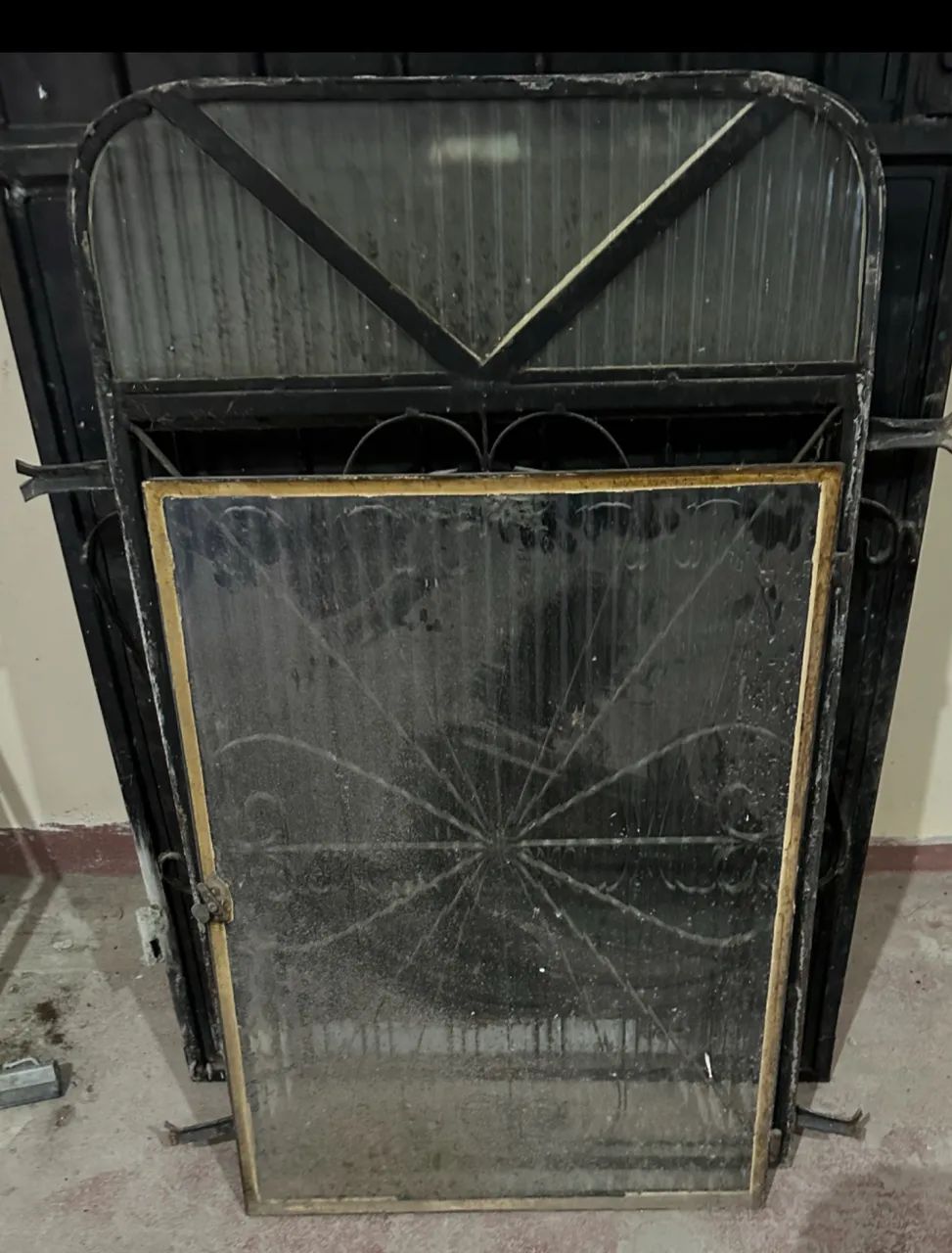 Window64842815497219122