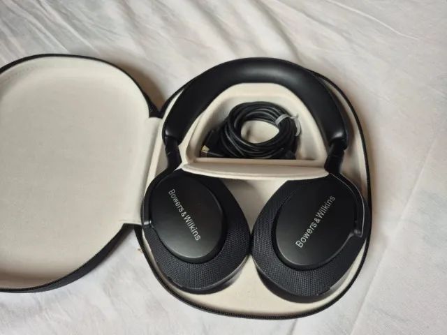 Bowers & Wilkins Px7 S2e Wireless - Noise-Canceling - Black64407619983747120